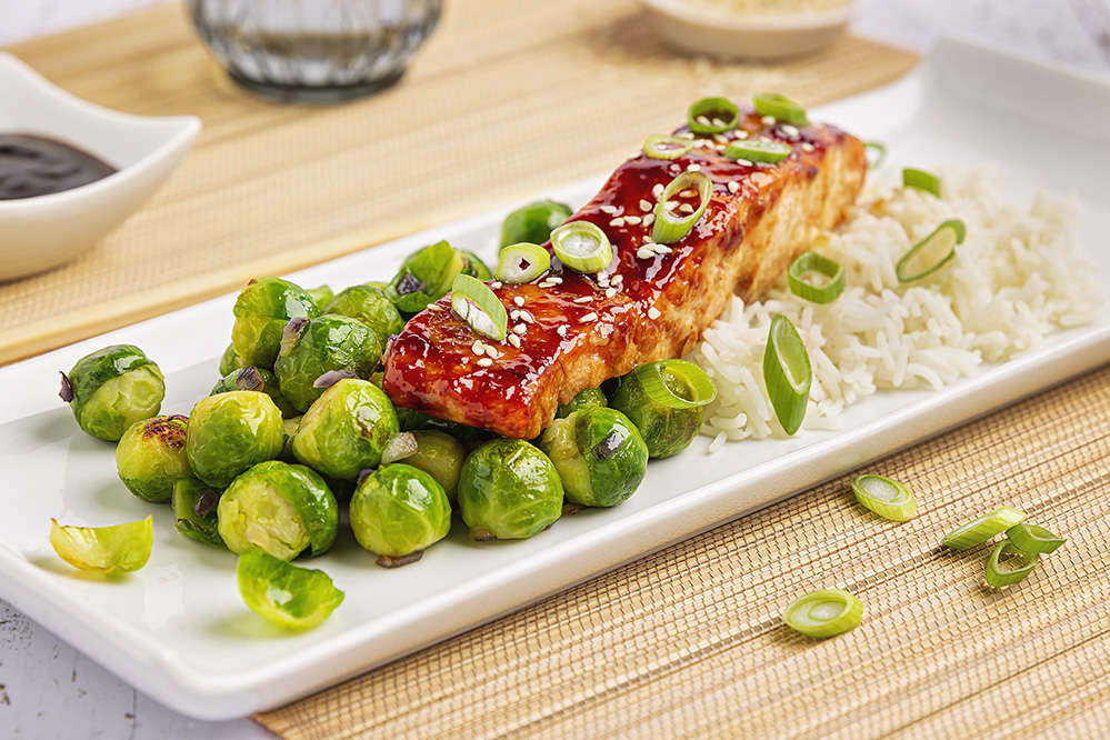 Oosterse Zalmfilet Gelakt Met Hoisin En Gember